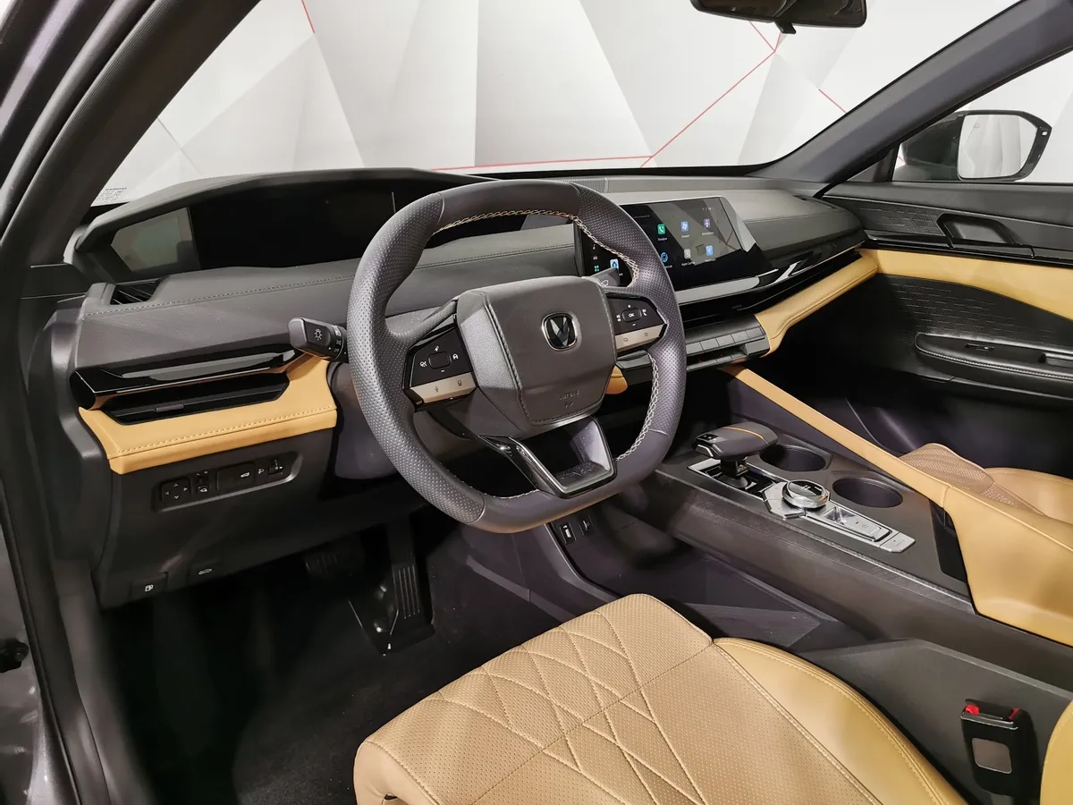 Changan UNI-V 1.5 AMT (181 л.с.) Tech Серый в АВИЛОН. Слайд №18