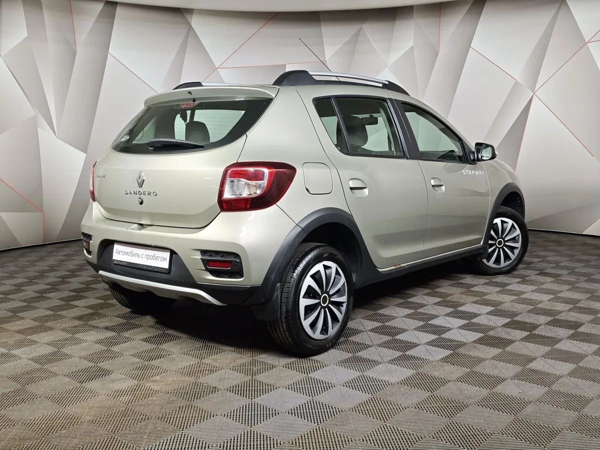 Renault Sandero 1.6 AT (103 л.с.) Stepway Бежевый в АВИЛОН. Слайд №2