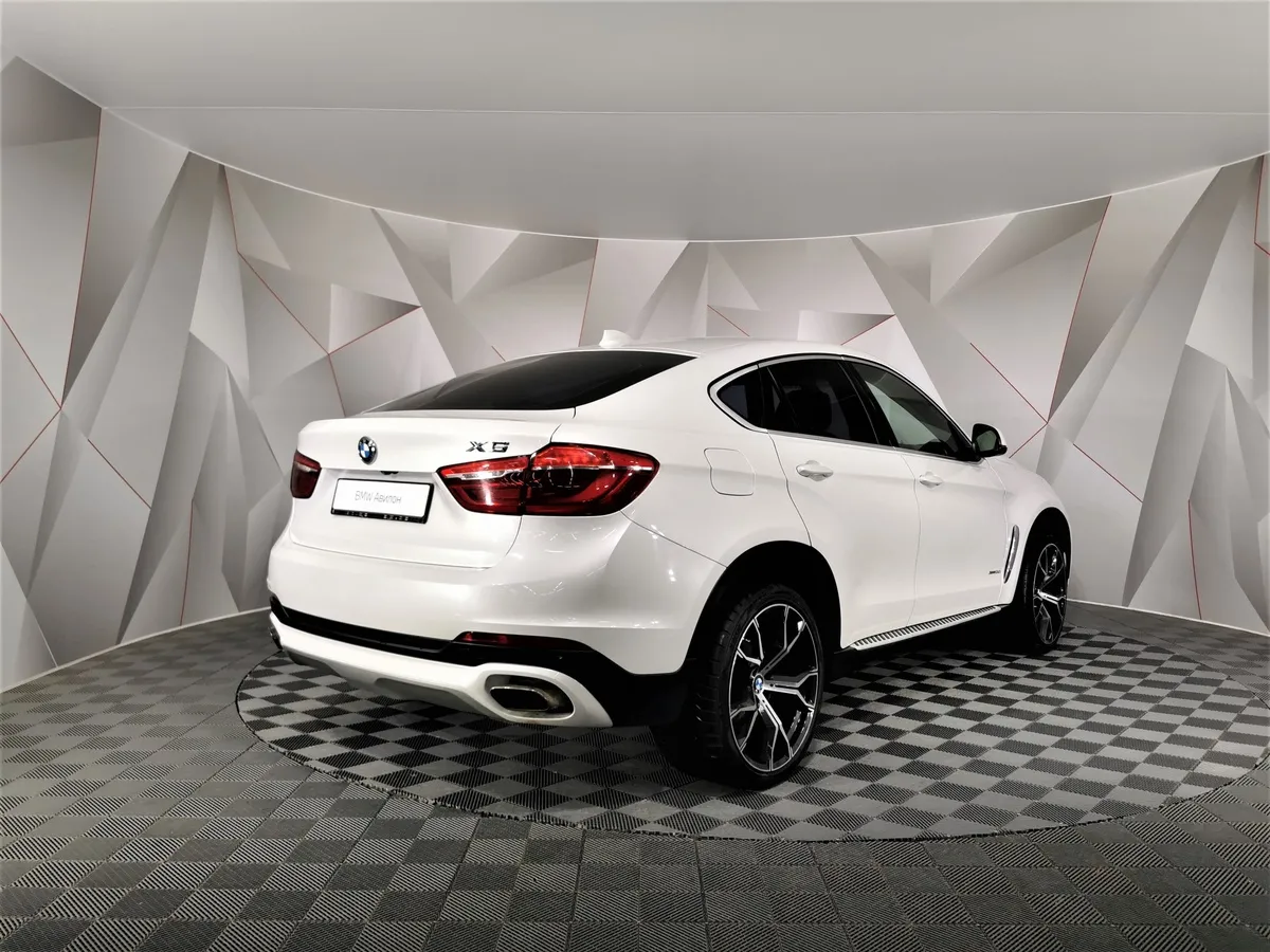 BMW X6 xDrive35i Steptronic (306 л.с.) Белый в АВИЛОН. Слайд №2