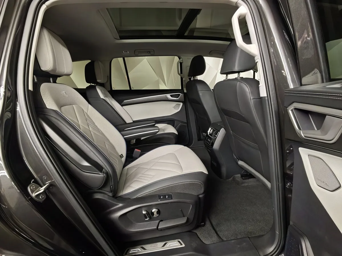 Volkswagen Talagon 2.0 7DSG AWD (272 л.с.) Flagship Shengjing Черный в АВИЛОН. Слайд №15