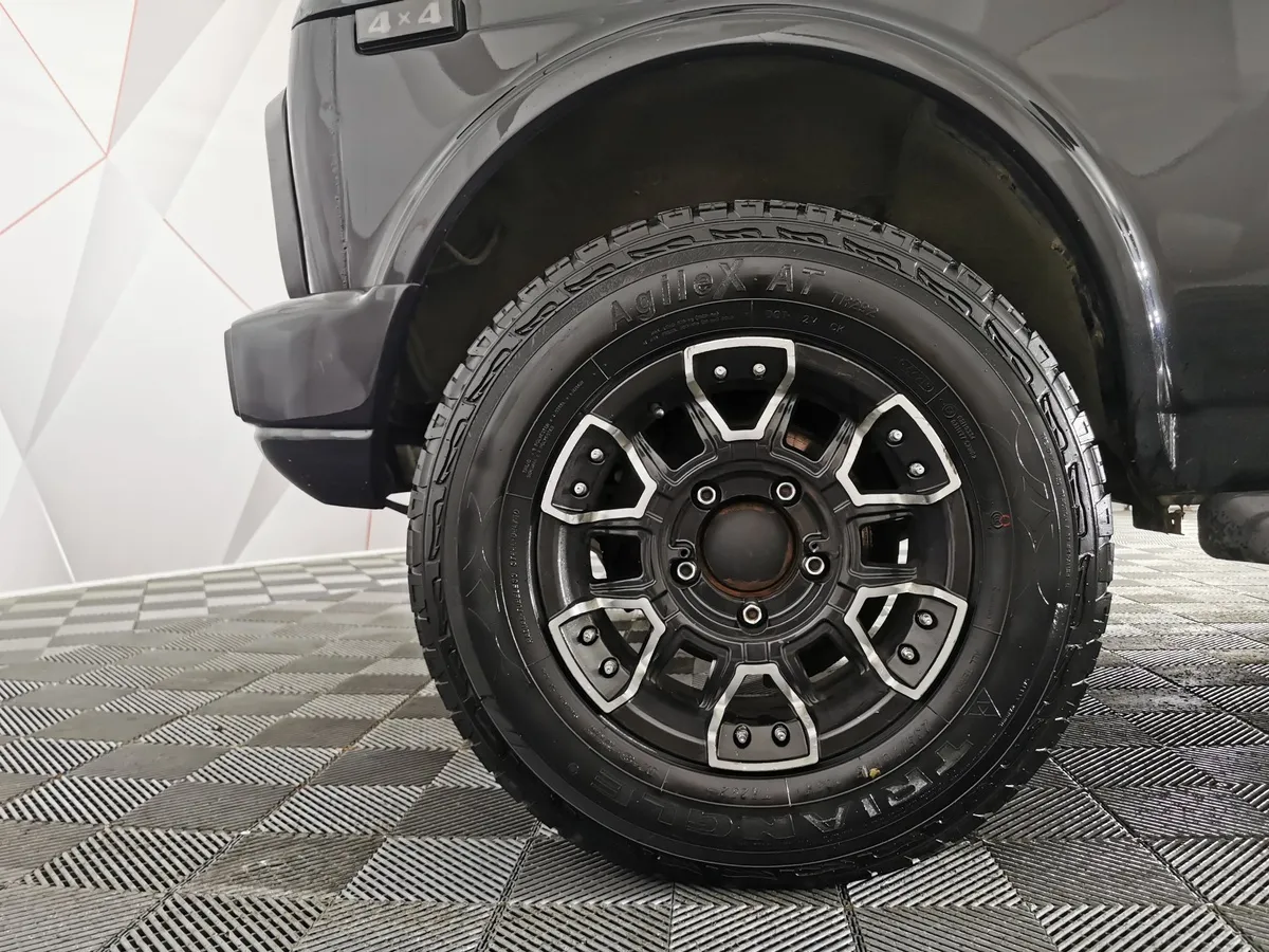 ВАЗ (Lada) 4x4 1.7 MT 8 кл. (Евро-4) (83 л.с.) Черный в АВИЛОН. Слайд №9