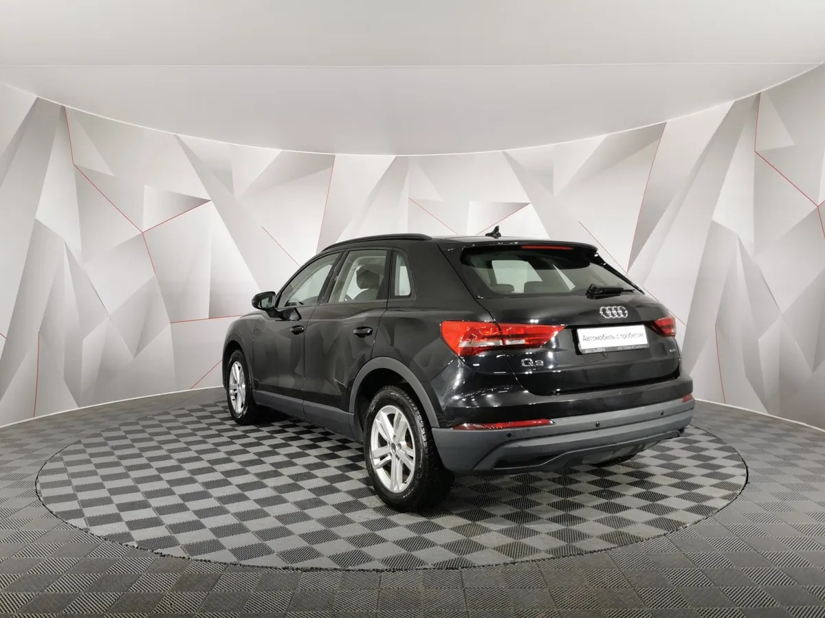 Audi Q3 2.0 TFSI S-tronic quattro (180 л.с.) Черный в АВИЛОН. Слайд №4