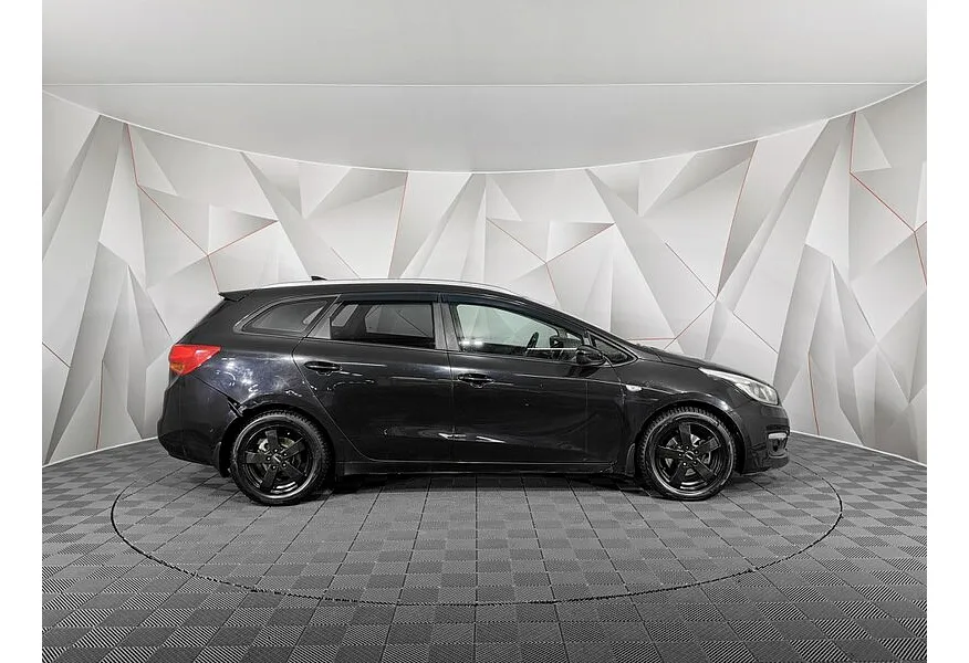 Kia Ceed 1.6 AT (129 л.с.) Luxe Черный в АВИЛОН. Слайд №6