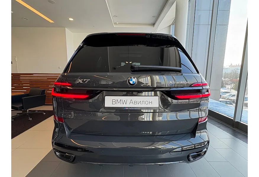 BMW X7 xDrive40d Steptronic (340 л.с.) Серый в АВИЛОН. Слайд №3
