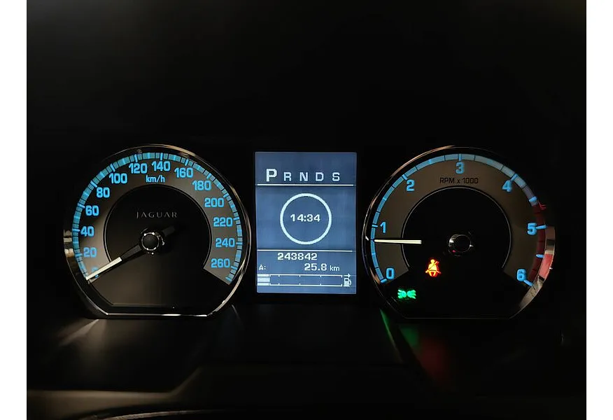АВИЛОН - Jaguar XF 3.0 D AT (275 л.с.) Portfolio Белый - slide 16