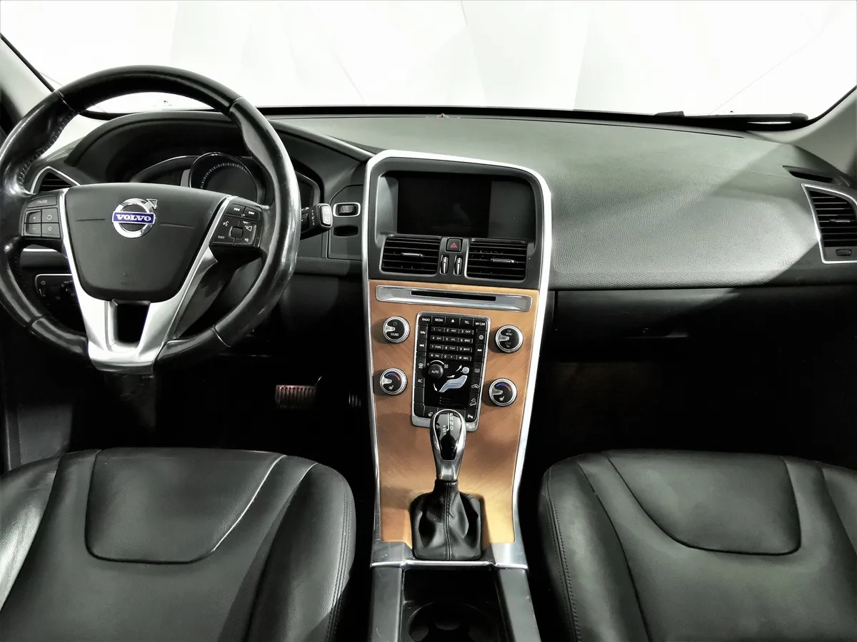 Volvo XC60 2.4 D4 Geartronic AWD (181 л.с.) Голубой в АВИЛОН. Слайд №13