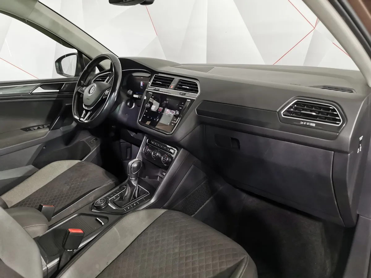 Volkswagen Tiguan 1.4 TSI 4Motion DSG (150 л.с.) Highline Коричневый в АВИЛОН. Слайд №12