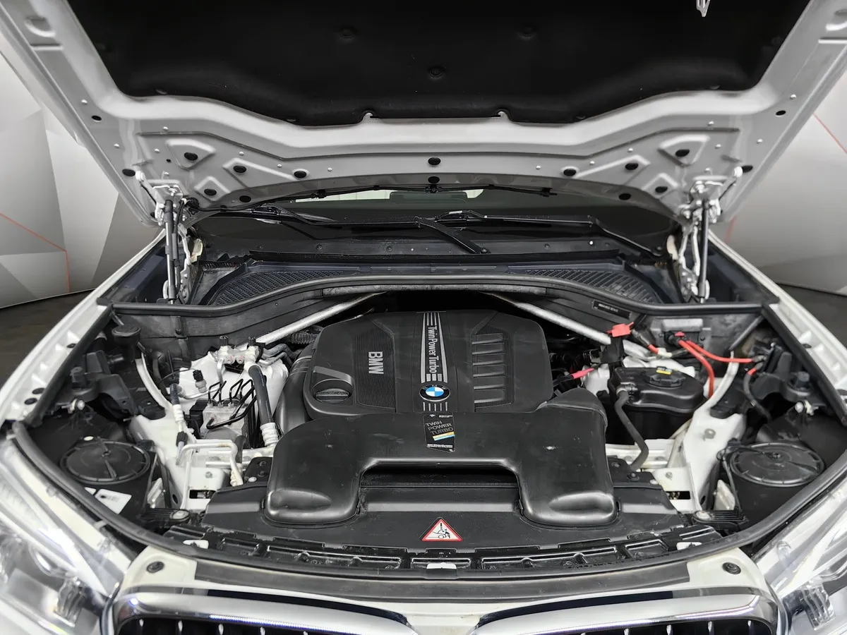 BMW X5 xDrive25d Steptronic (218 л.с.) Белый в АВИЛОН. Слайд №10