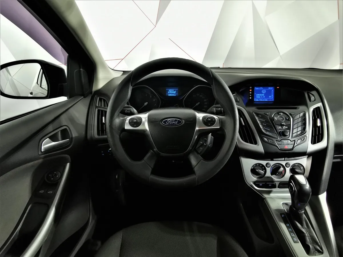 Ford Focus 1.6 PowerShift (125 л.с.) Titanium Черный в АВИЛОН. Слайд №17