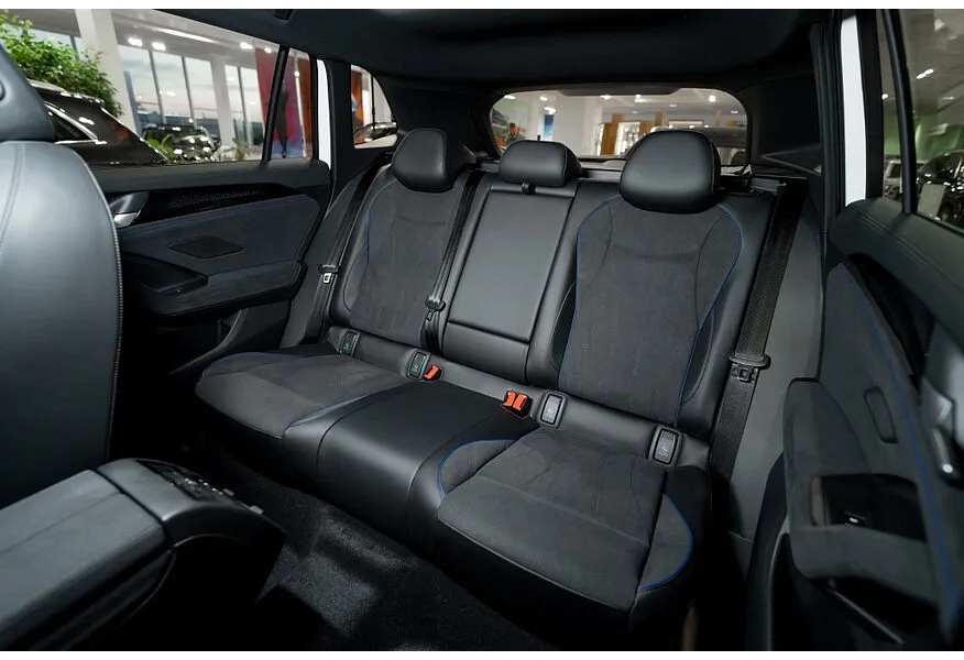 АВИЛОН - Volkswagen Tiguan 380 TSI 2.0 DSG 4WD (220 л.с.) R-Line Белый - slide 3