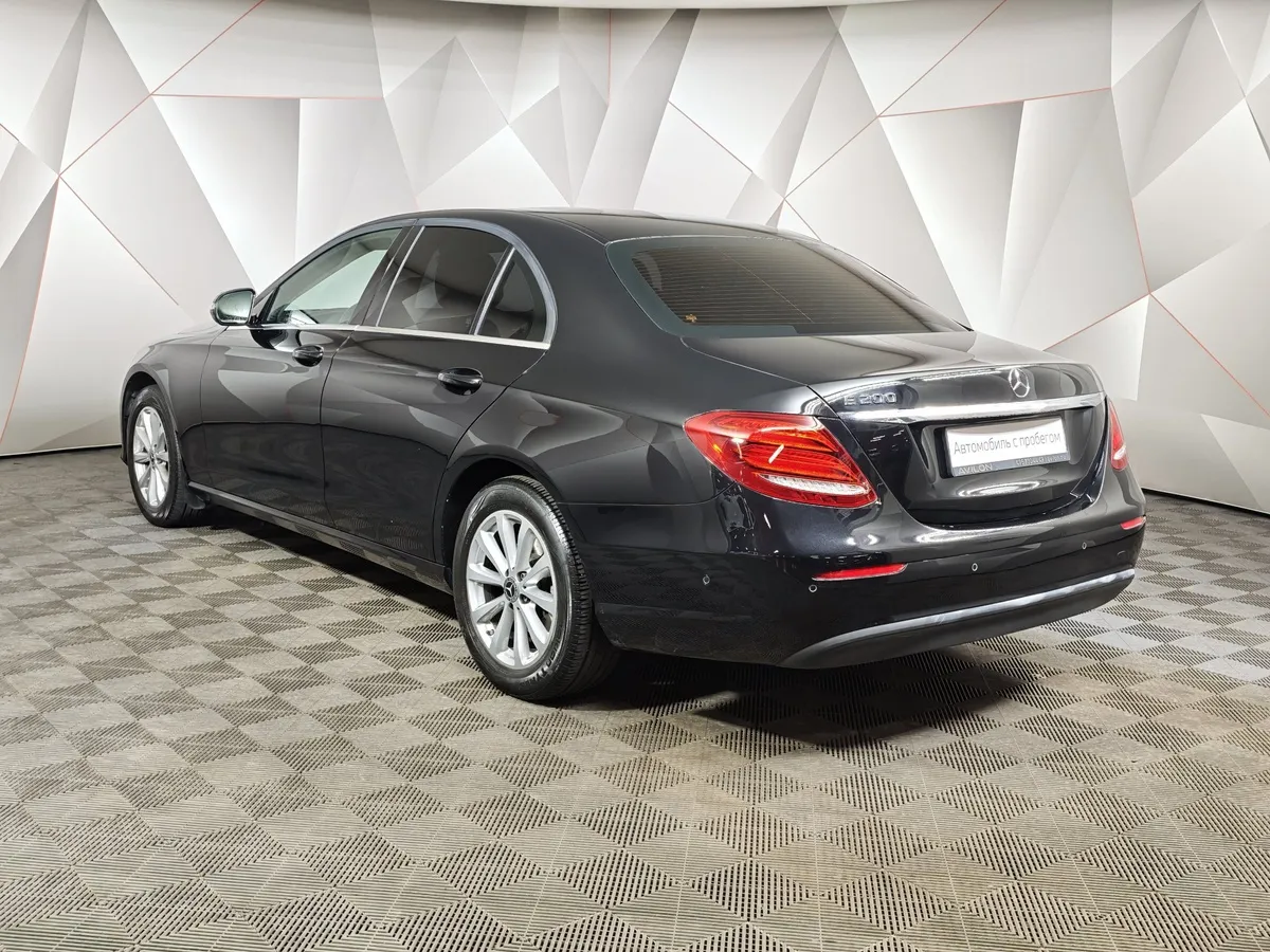Mercedes-Benz E-Класс E 200 9G-TRONIC (197 л.с.) Черный в АВИЛОН. Слайд №4