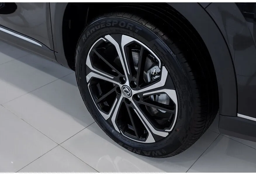 Dongfeng Huge 1.5 AMT FWD (197 л.с.) Executive Черный в АВИЛОН. Слайд №10