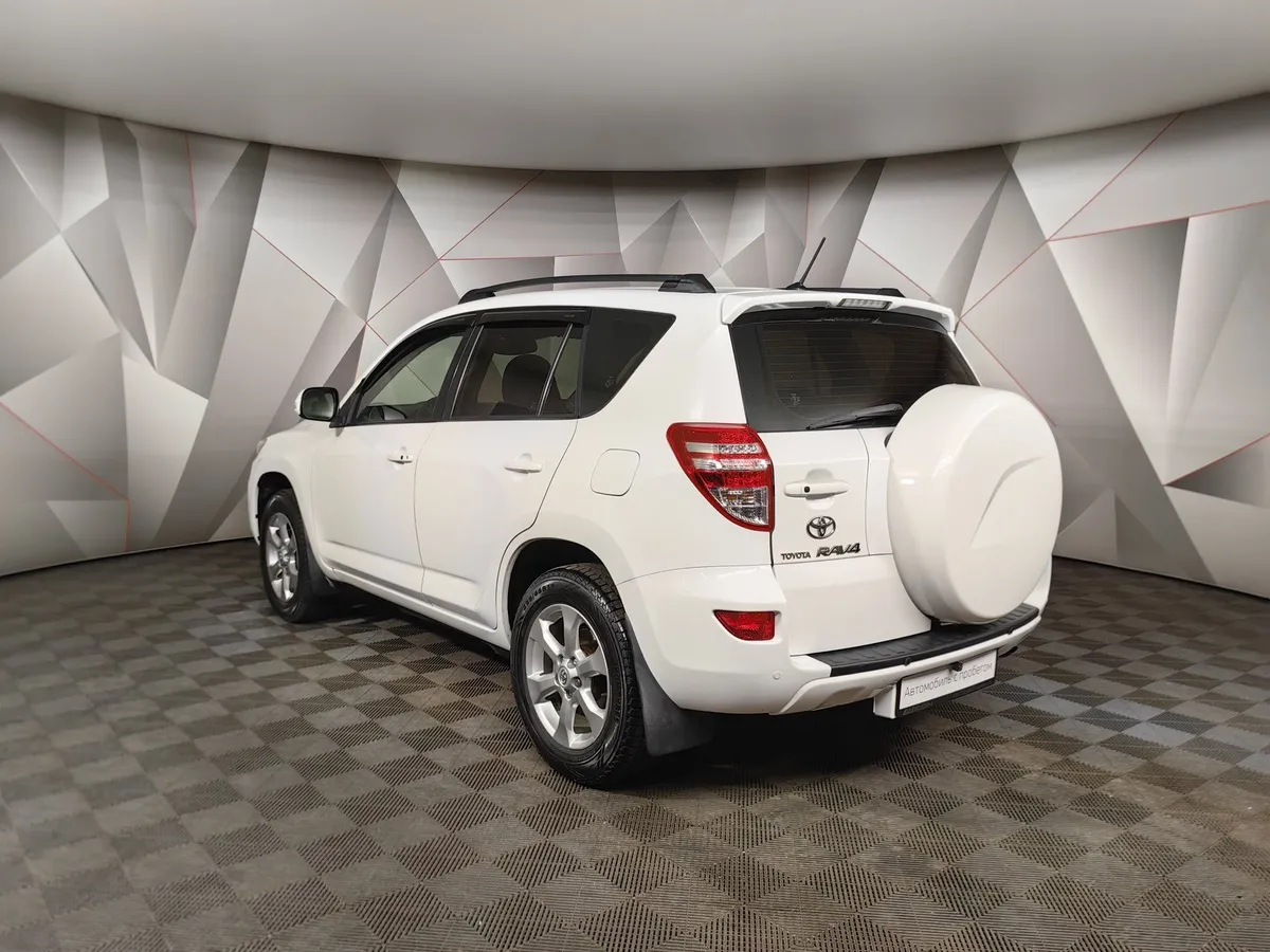 Toyota RAV4 2.0 CVT (158 л.с.) Белый в АВИЛОН. Слайд №4