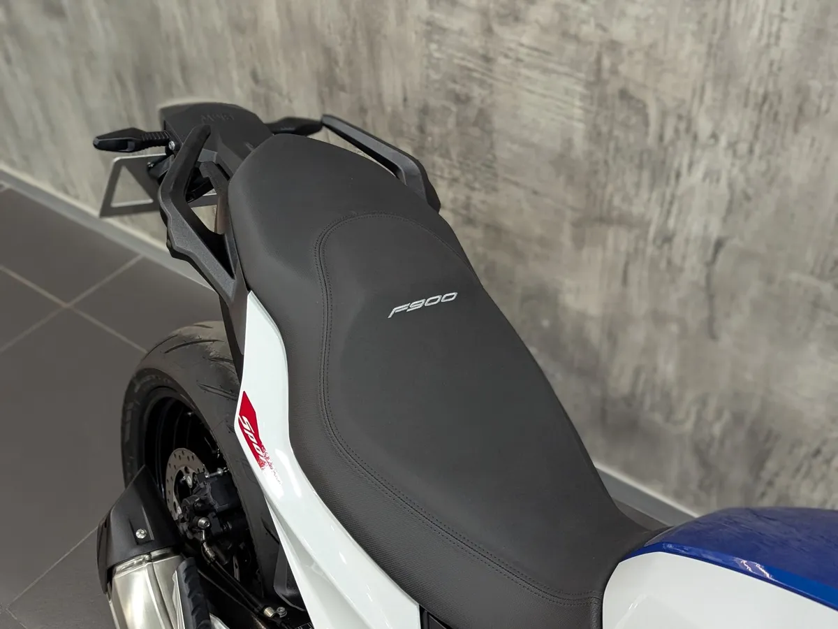 BMW Motorrad F 900 R F 900 R 895 см³ 895 Белый в АВИЛОН. Слайд №2