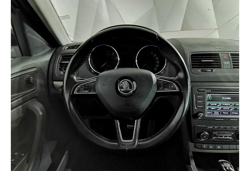 Skoda Yeti 1.8 TSI 4x4 DSG (152 л.с.) Коричневый в АВИЛОН. Слайд №20