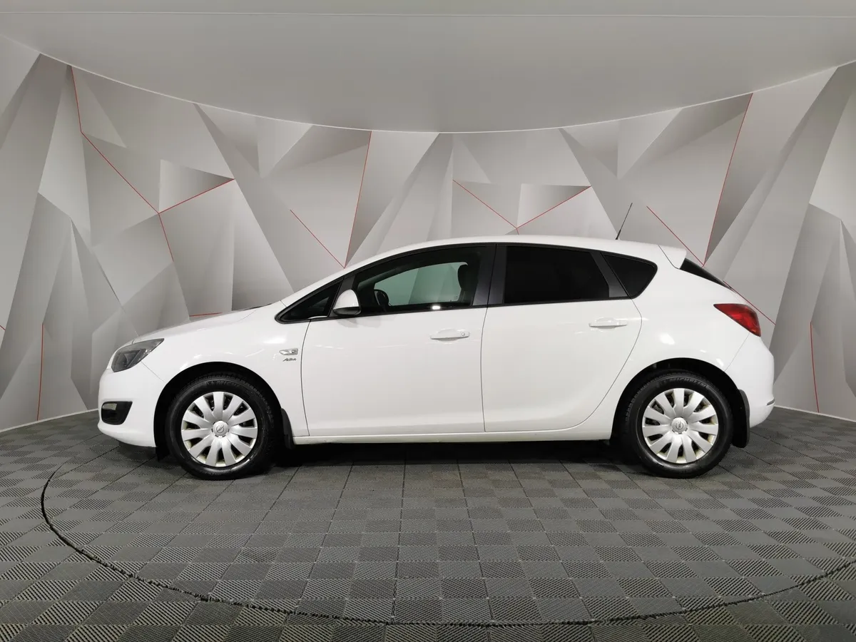 Opel Astra 1.6 AT (115 л.с.) Белый в АВИЛОН. Слайд №5