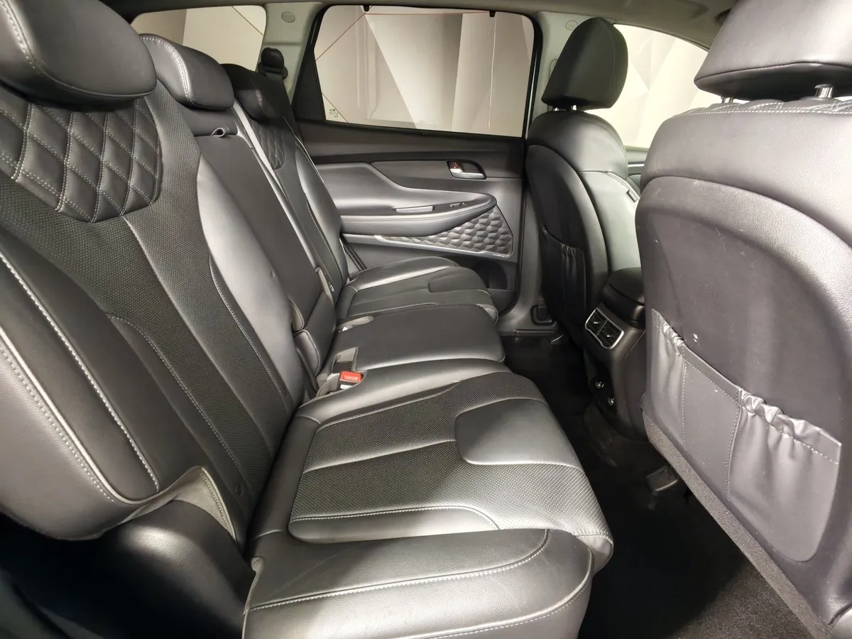 Hyundai Santa Fe 3.5 AWD 8AT (249 л.с.) High-Tech Exclusive Белый в АВИЛОН. Слайд №16