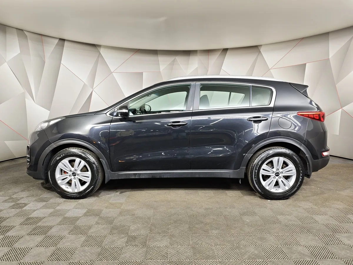 Kia Sportage 2.0 AT (150 л.с.) Luxe Черный в АВИЛОН. Слайд №5