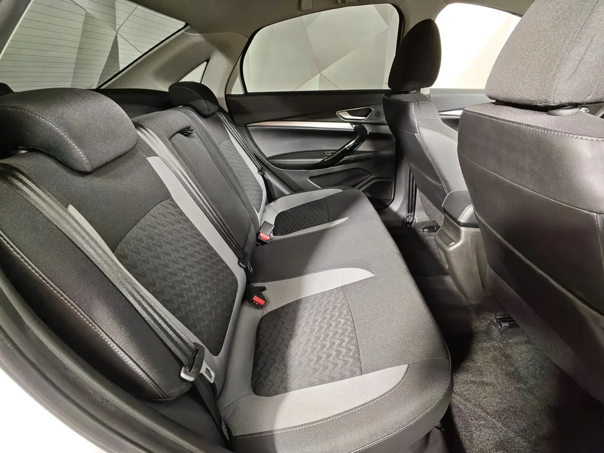 ВАЗ (Lada) Vesta 1.6 MT (106 л.с.) Белый в АВИЛОН. Слайд №16