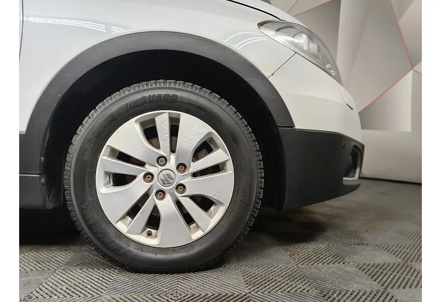 Suzuki SX4 1.6 CVT (117 л.с.) Белый в АВИЛОН. Слайд №9