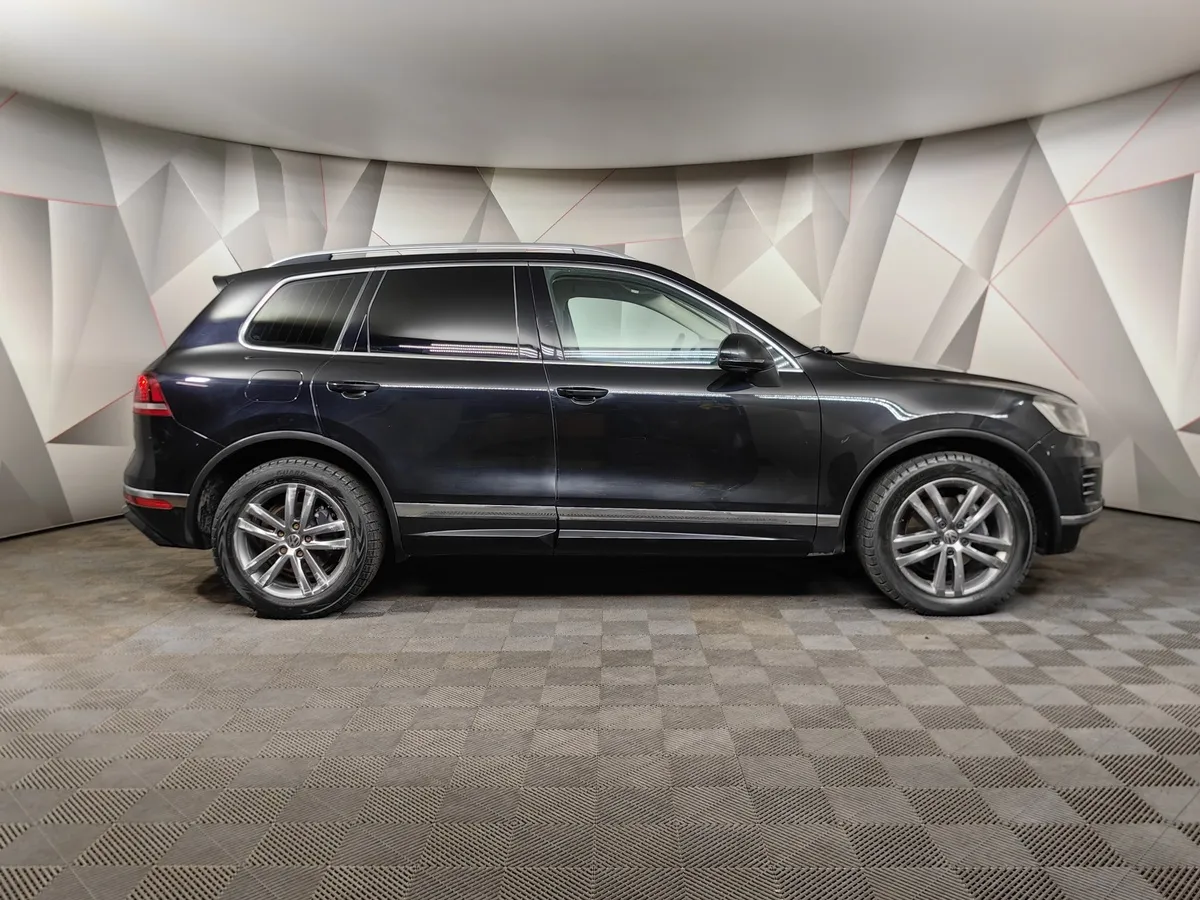 Volkswagen Touareg 3.0 TDI Tiptronic 4Motion (245 л.с.) Черный в АВИЛОН. Слайд №6