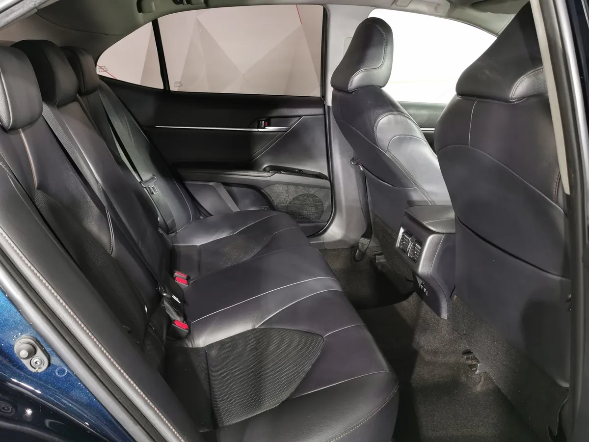 Toyota Camry 2.0 AT (150 л.с.) Синий в АВИЛОН. Слайд №15