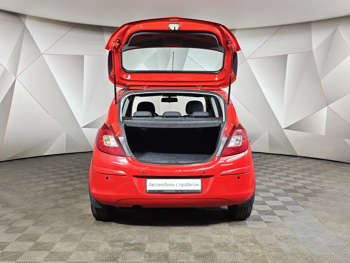 Opel Corsa 1.4 MT (90 л.с.) Красный в АВИЛОН. Слайд №12