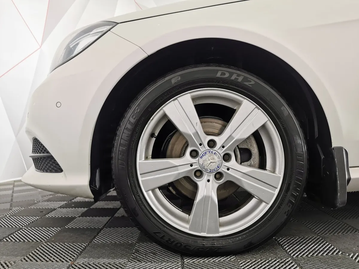 Mercedes-Benz E-Класс E 200 T BlueEfficiency 7G-Tronic Plus (184 л.с.) Белый в АВИЛОН. Слайд №9