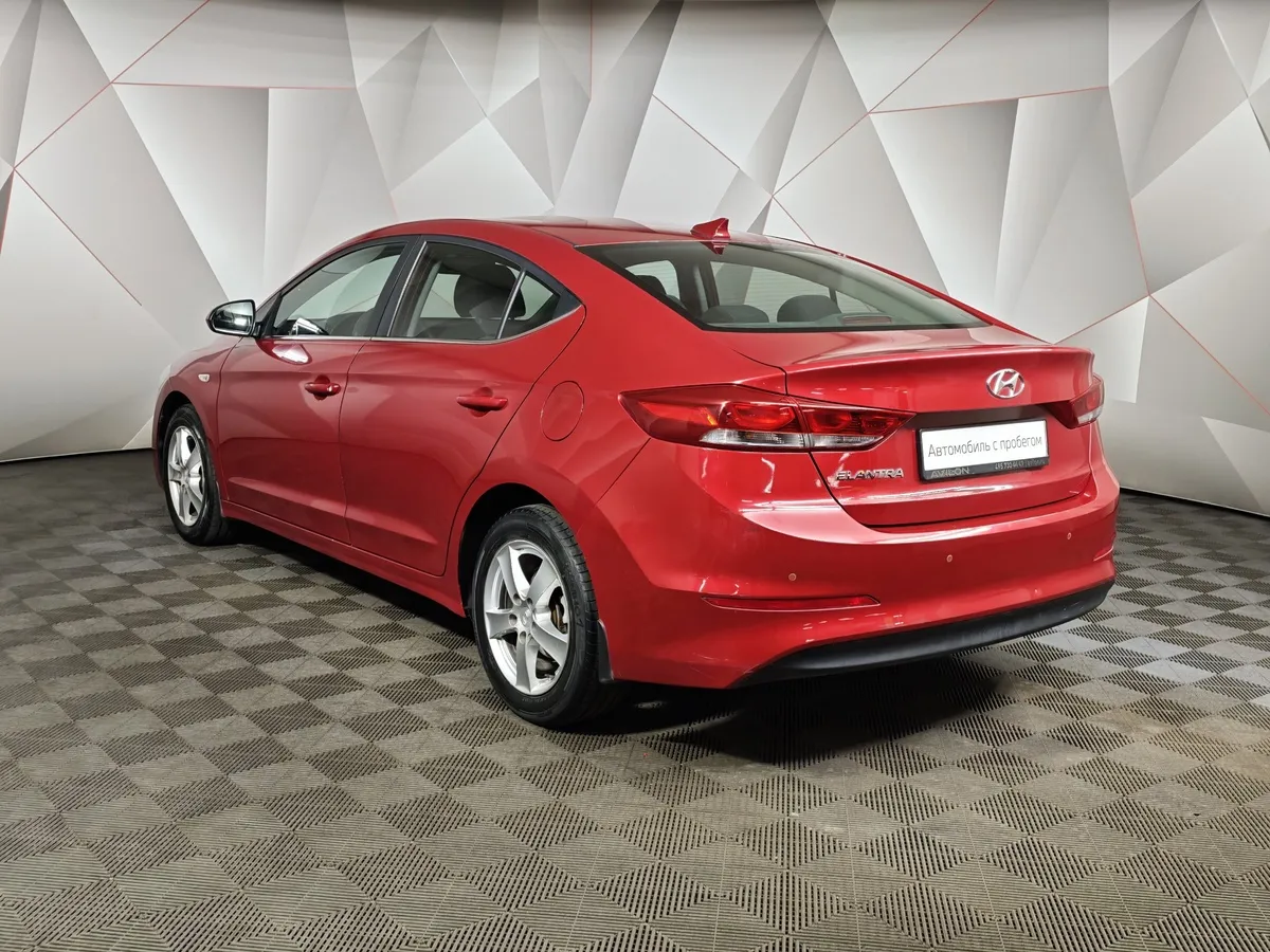 Hyundai Elantra 1.6 AT (128 л.с.) Active Красный в АВИЛОН. Слайд №4