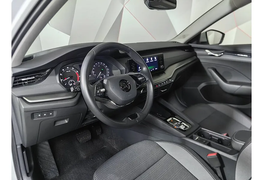 Skoda Octavia 1.6 AT FWD (110 л.с.) Style Plus Белый в АВИЛОН. Слайд №19