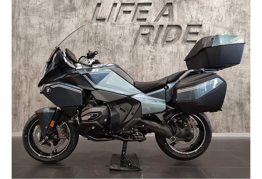 BMW Motorrad R 1300 RT 1300 см³ (145 л.с.) (145) 1300 Зеленый в АВИЛОН. Слайд №3