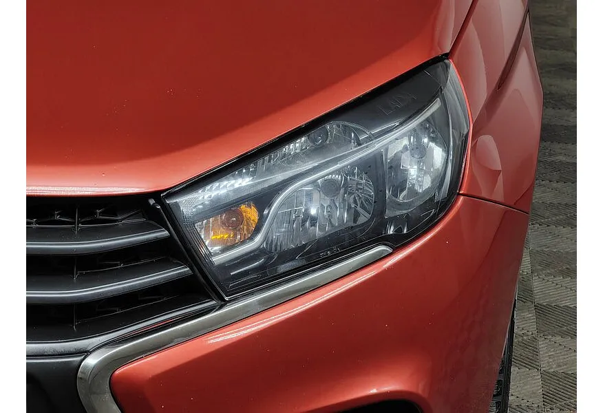 ВАЗ (Lada) Vesta 1.6 CVT (113 л.с.) Красный в АВИЛОН. Слайд №10