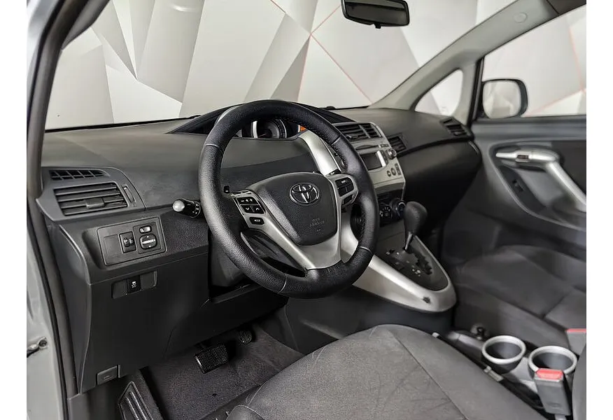 Toyota Verso 1.8 CVT (150 л.с.) Серебристый в АВИЛОН. Слайд №19