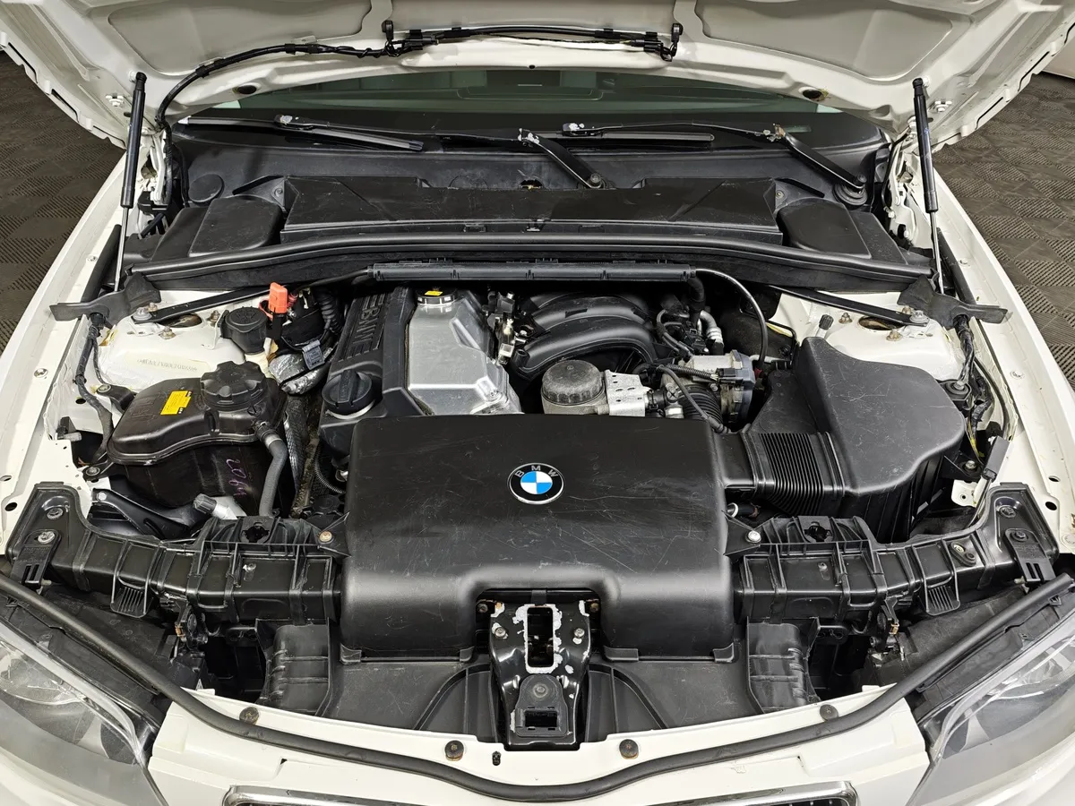 BMW 1 серия 118i AT (136 л.с.) Белый в АВИЛОН. Слайд №10
