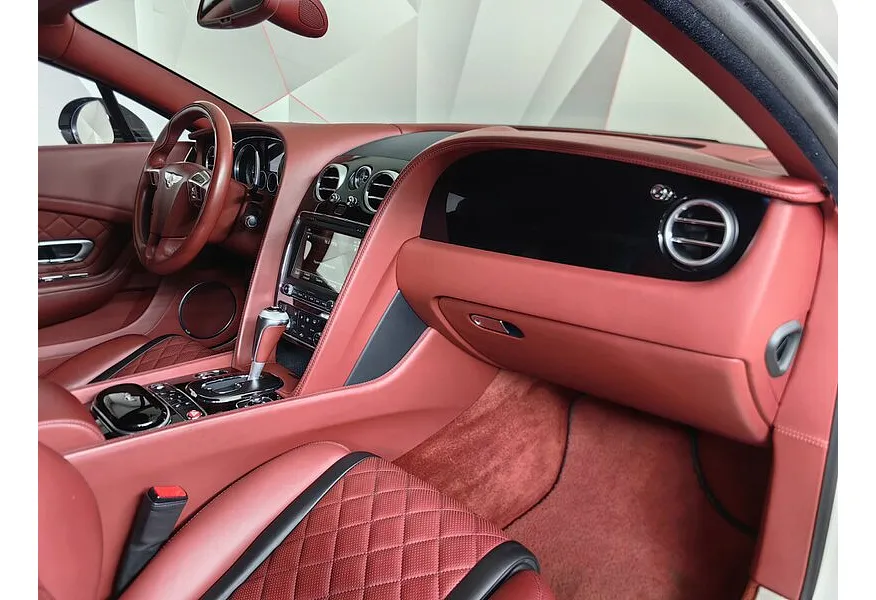 Bentley Continental GT 4.0 V8 AWD AT (528 л.с.) Белый в АВИЛОН. Слайд №13