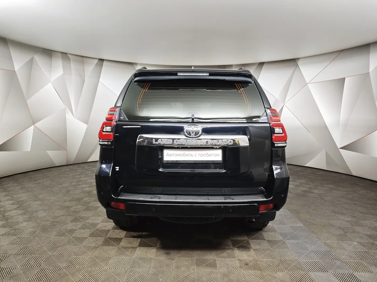 Toyota Land Cruiser Prado 2.8 D AT 4WD (5 мест) (177 л.с.) Комфорт Черный в АВИЛОН. Слайд №8