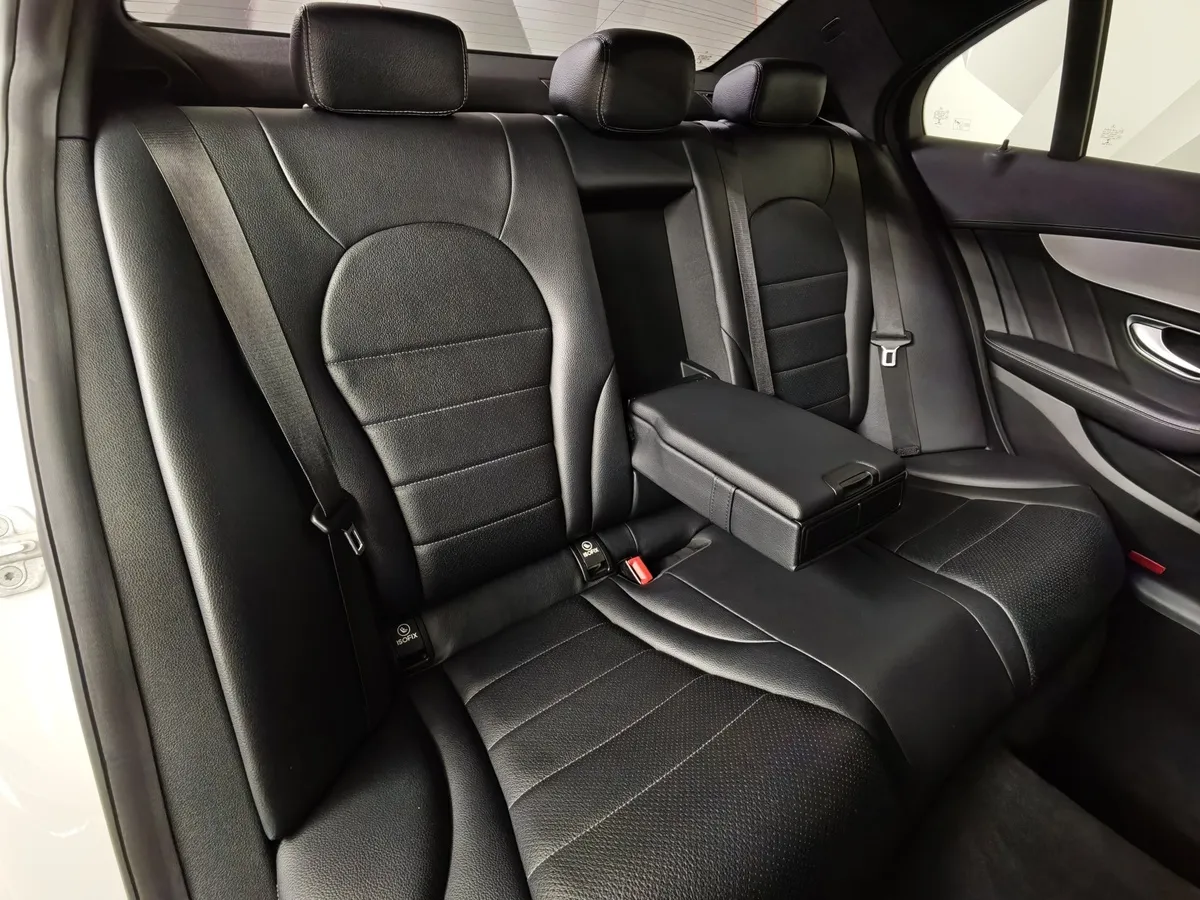 Mercedes-Benz C-Класс C 180 7G-Tronic Plus (150 л.с.) Белый в АВИЛОН. Слайд №17