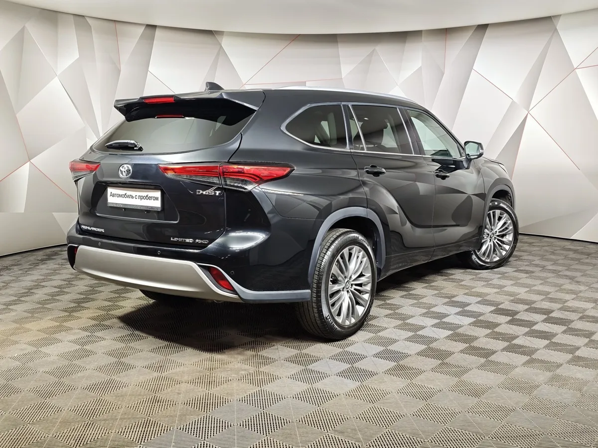 Toyota Highlander 2.0T AT 4WD (248 л.с.) Noble Version Черный в АВИЛОН. Слайд №2