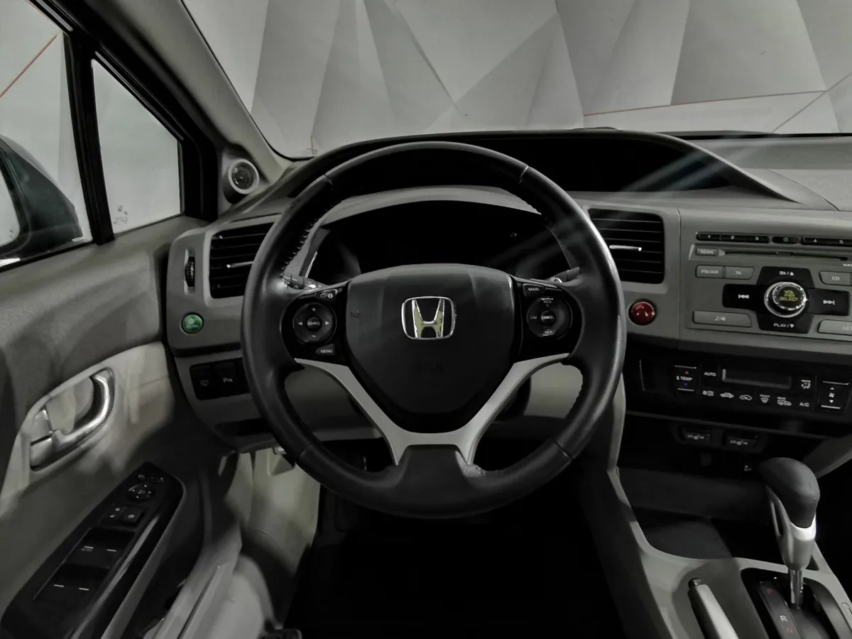 Honda Civic 1.8 AT (142 л.с.) Черный в АВИЛОН. Слайд №19