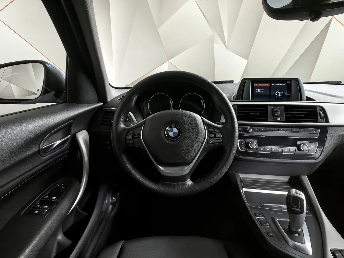 BMW 1 серия 118i AT (136 л.с.) Синий в АВИЛОН. Слайд №15