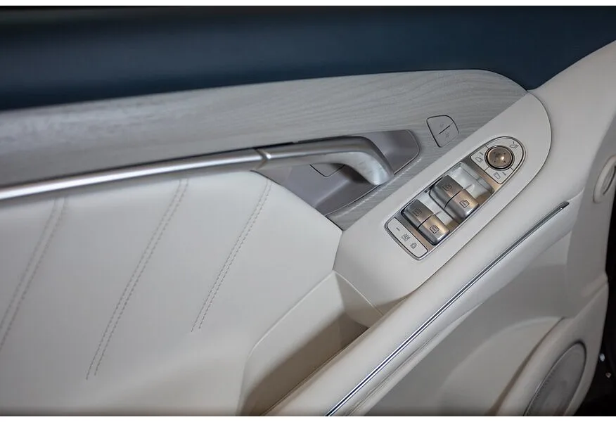 Voyah Free EVR 1.5 AT AWD (510 л.с.) Sport + Красный в АВИЛОН. Слайд №11