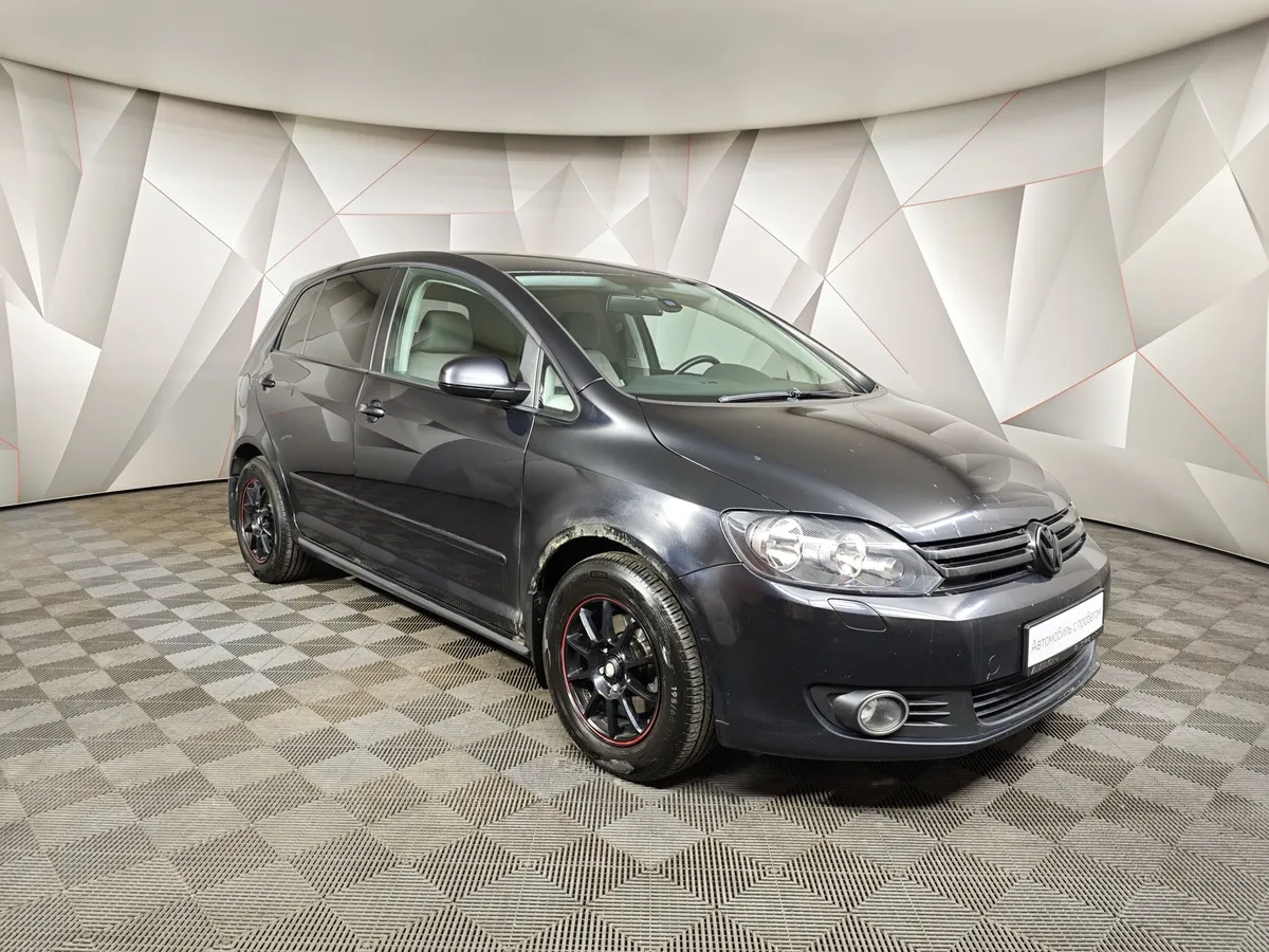 Volkswagen Golf 1.6 MT (102 л.с.) Trendline Черный в АВИЛОН. Слайд №3