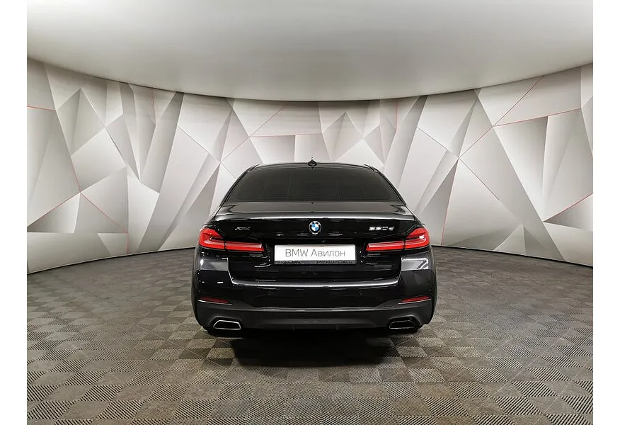 BMW 5 серия 520d xDrive Steptronic (190 л.с.) M Sport Pure Черный в АВИЛОН. Слайд №4