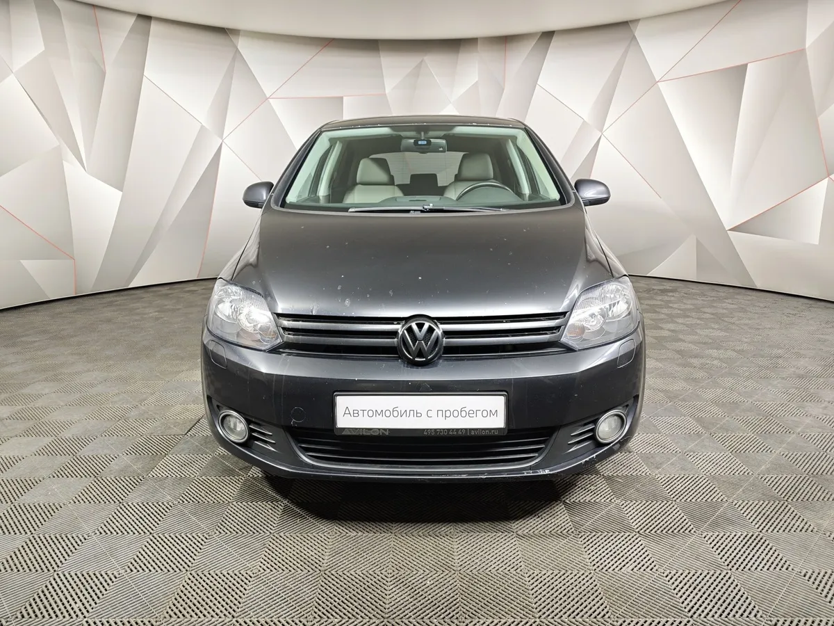 Volkswagen Golf 1.6 MT (102 л.с.) Trendline Черный в АВИЛОН. Слайд №7