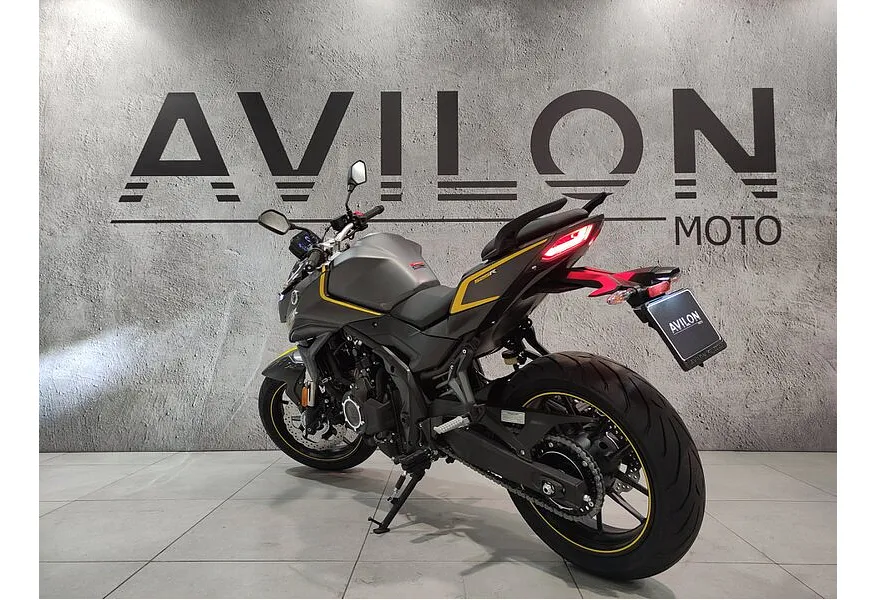 LIVE. Слайд №5