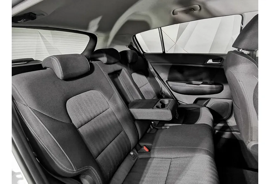 Kia Sportage 2.0 AT 2WD (150 л.с.) Classic Белый в АВИЛОН. Слайд №16