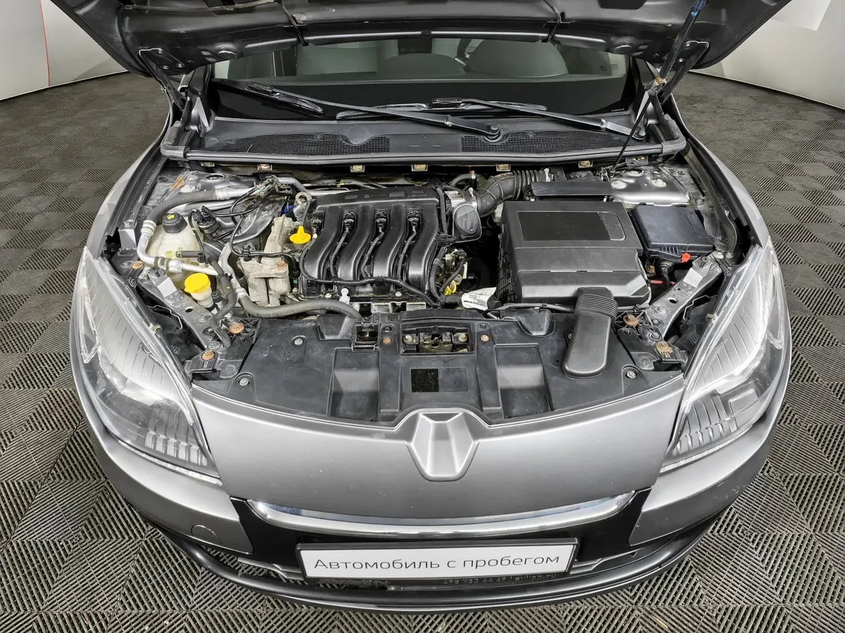 Renault Megane 1.6 MT (106 л.с.) Серый в АВИЛОН. Слайд №11