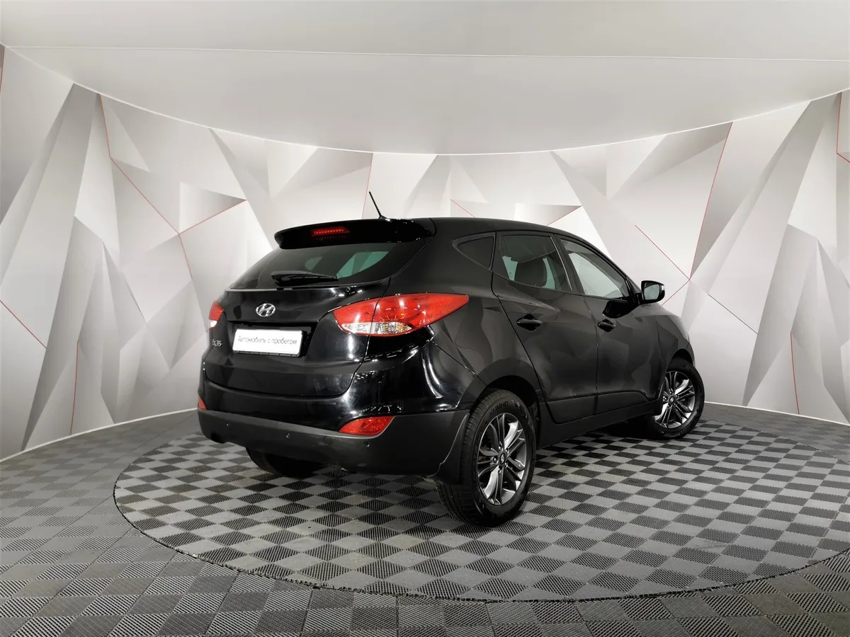 Hyundai ix35 2.0 AT (150 л.с.) Comfort Черный в АВИЛОН. Слайд №2