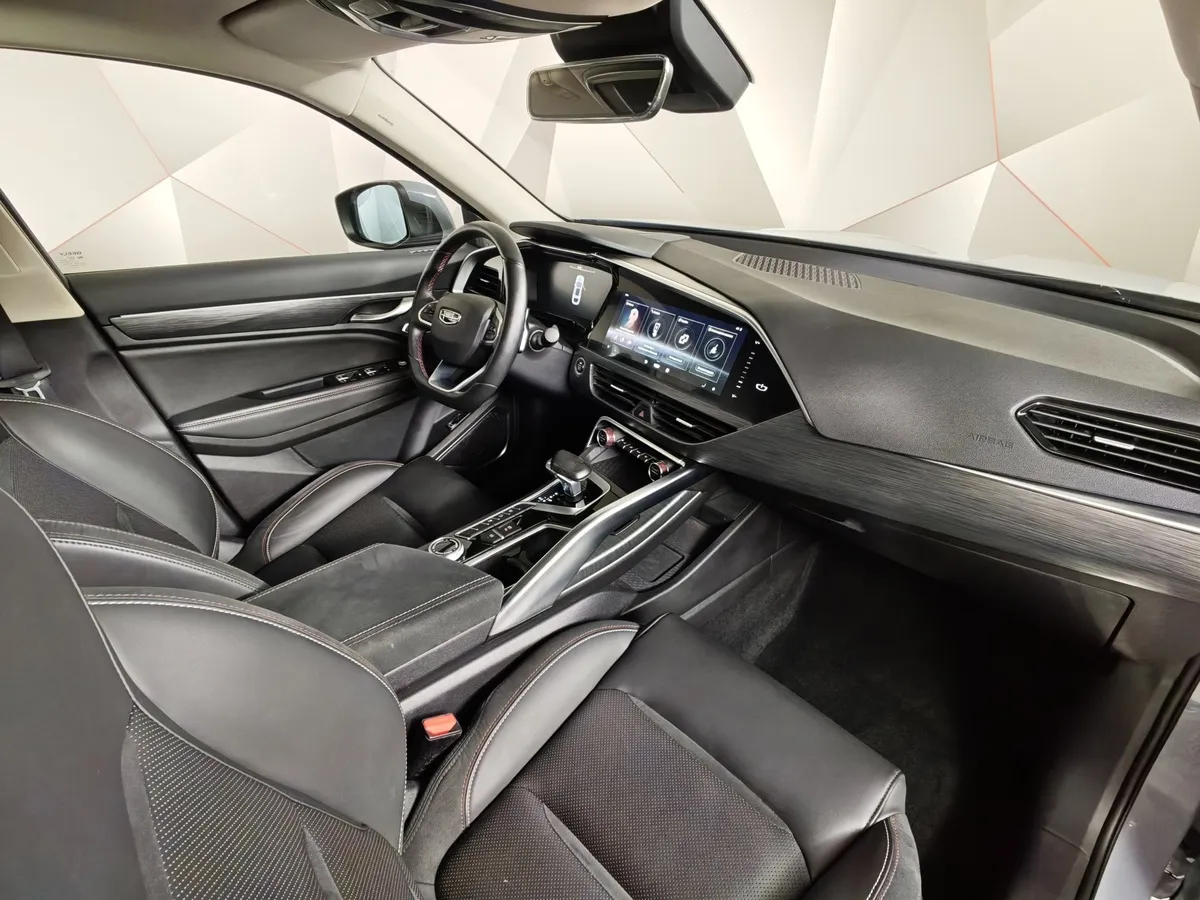 Geely Tugella 2.0 AT AWD (238 л.с.) Flagship Серый в АВИЛОН. Слайд №13