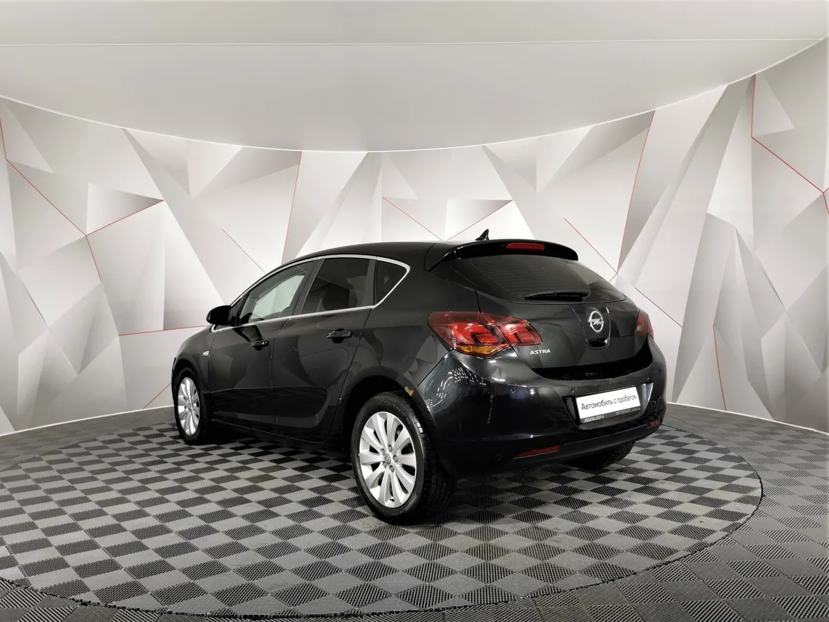 Opel Astra 1.6 AT (115 л.с.) Черный в АВИЛОН. Слайд №4